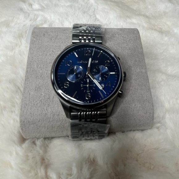 Authentic watch for Men at low price🤩 - Picture 2 of 2